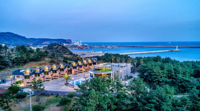 海洋布瑞克泳池別墅