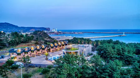 Ocean Brick Poolvilla Отели рядом с достопримечательностью «Привет, остров Китти»