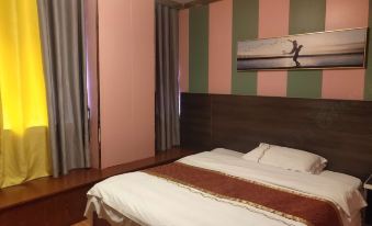 Fenggang Kairui Quick Hotel
