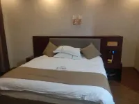 Left Bank Hotel Hotels in Sog