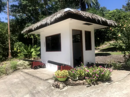 Neptune Diving Resort Santander Отели рядом с достопримечательностью «건우Gunwoo Dive Resort»