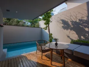 SANDALWOODS TANHOUSE SHUANGYUE BAY HUIZHOU