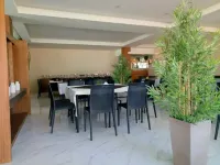 Embassy Hotel - breakfast