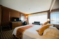 La Crystal Hotel Hotel di Compton