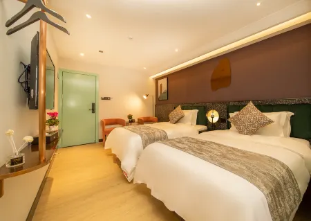 Qifu Hotel (Guangzhou R&F Haizhucheng Jiangnanxi Metro Station)