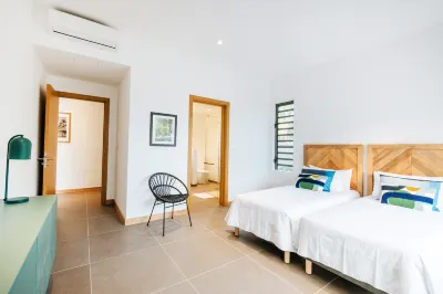 Mythic Suites & Villas by MJ Holidays Hotel di Calodyne