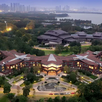 East Lake Hotel