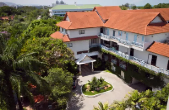 Chom View Hotel, Hua Hin Hotels near Cicada Market