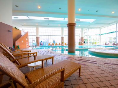 屋内プール ラグナガーデンホテルの写真