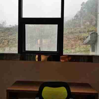 Qing Yun Lake Hotel Rooms