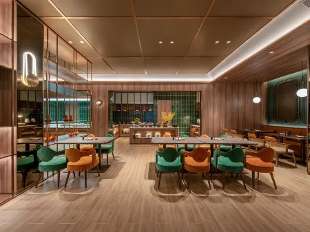 Orange Shenzhen Nanshan Subway Station Hotel