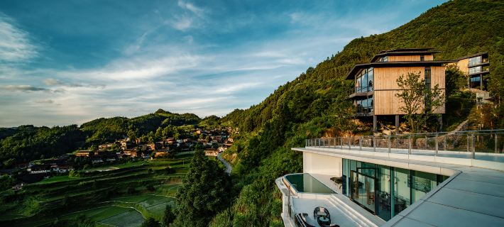 Xijiang Longtangshan house Hotels in Kaili City