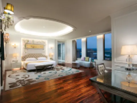 Ramada by Wyndham Heze Hotel a Heze