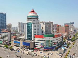 The Whole Season Hotel(Huai Nan Commercial Trade Cultural Plaza)