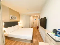 HanTing Hotel (Qitaihe Pedestrian Street)