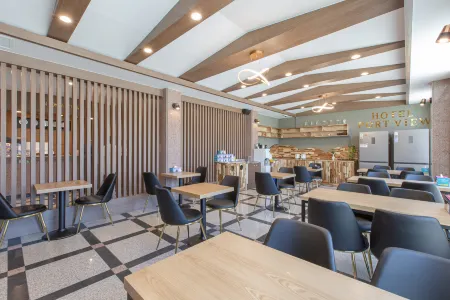 Port View Отели в г. Янъян