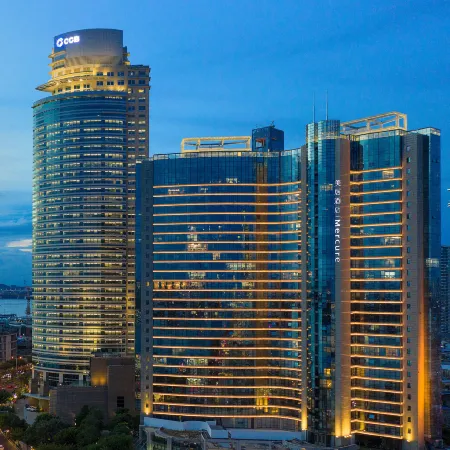Mercure Hotel (Zhongshan Road Pedestrian Street Seaview) Отели в г. Сямэнь