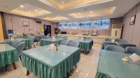 Super 8 Hotel (Lianyungang Darunfa Wanrun Commercial Street)