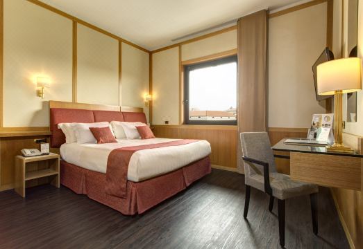 베스트 웨스턴 호텔 프레지던트 외관