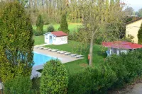 Hotel Venice Resort Airport - Rooftop Pools