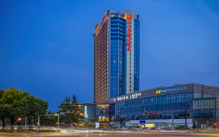 Songjiang New Century Grand Hotel Shanghai Отели рядом с достопримечательностью «Shanghai University of Engineering Science (Longteng Road)»