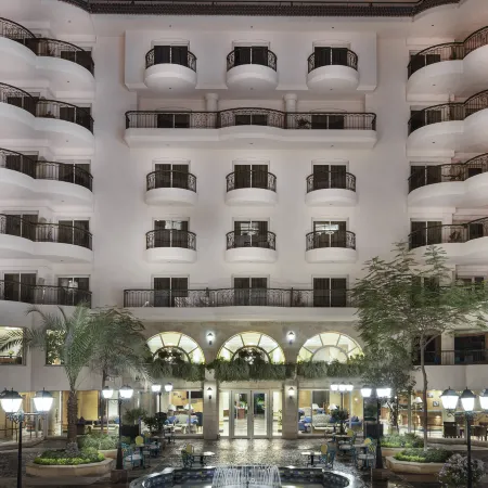 Steigenberger Nile Palace Luxor - Convention Center Отели в г. Луксор