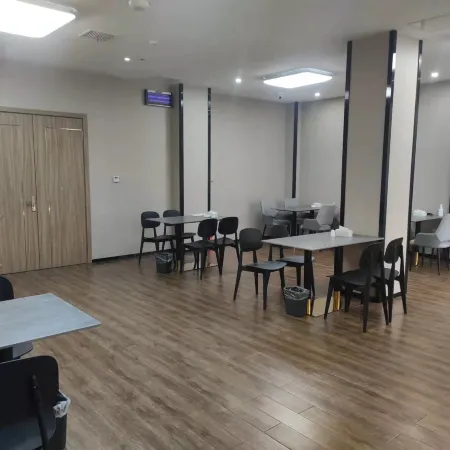 7 Days Premium Hotel (Dingzhou Zhongshan Road Railway Station)