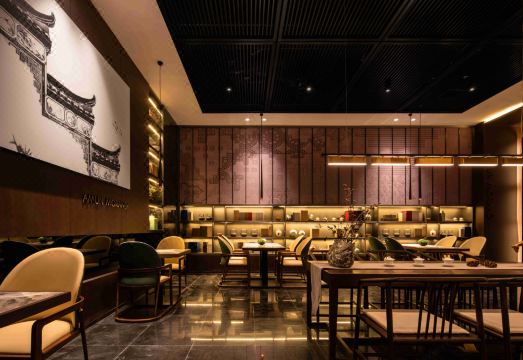 호텔 입구 전경