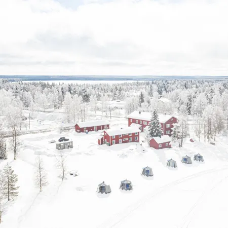 Arctic Guesthouse & Igloos
