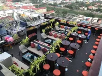 V V Hotel Battambang فنادق في Chamkar Samraong