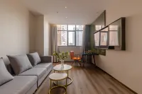 Elong R.YUN Hotel (Huainanzhan High School Wuyue Square) -  Gaming & Esports