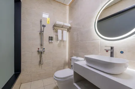 Mashan Yaris Hotel (Zhongxue Road Bus Terminal) Отели в г. Машань