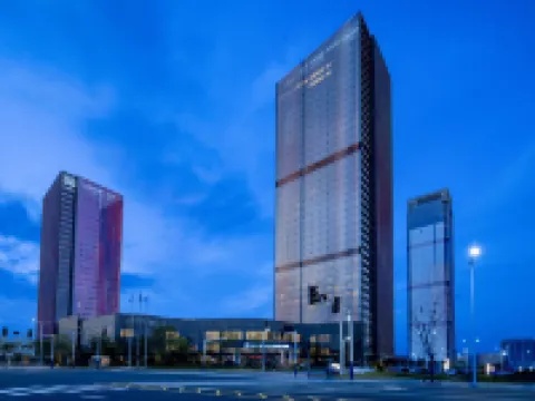 吉安格蘭雲天國際飯店 吉安西站附近的飯店