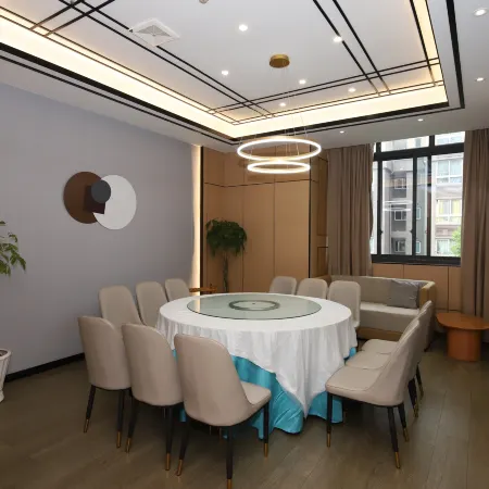 Fengdu Fengruixi Hotel
