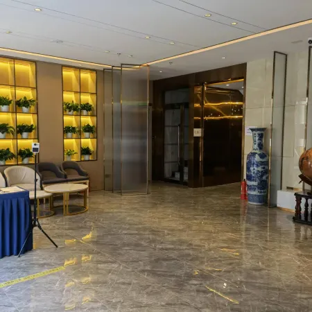 Galaxy Hotel (Beijing Wukesong Wanshou Road Subway Station Branch) Отели рядом с достопримечательностью «Станция метро Wanshoulu»