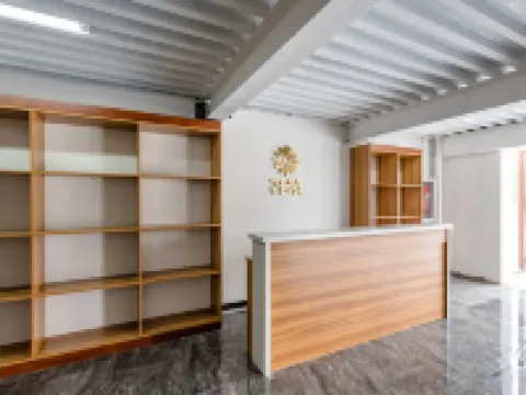 Floral Hotel·Jinan Huakaibaishi hotel Hotels in Pingyin