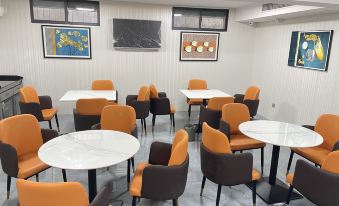 Wanyue Hotel (Dengzhou Wetland Park)