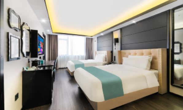 Xi'an Hotel (Shangrao City Guangxin District Administrative Service Center Wuyue Plaza)