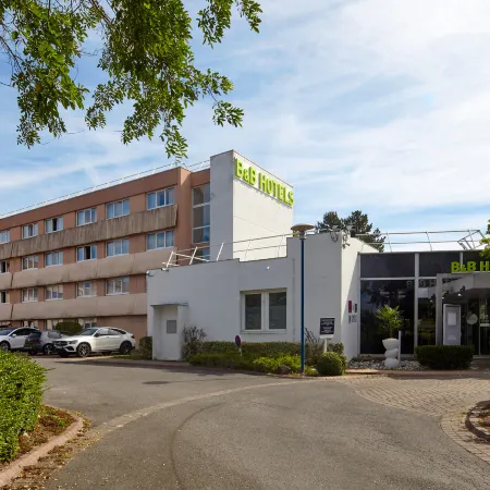 B&B Hotel Cergy Port 4 étoiles