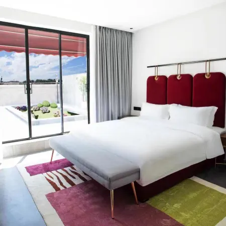 Xi Zi LI Urban Select Hotel(ZiGong Larten Park)