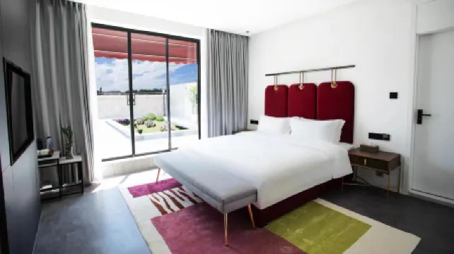 Xi Zi LI City Hotel(ZiGong Larten Park)