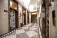 Romantic Manwu Hotel (Hengyang High-speed Railway Station Wuhu Wanda Shop)