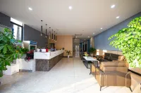 Haining Stranger Shanghua Hotel