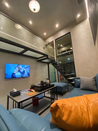 Zhuhai Low-key LOFT Suite Apartment (Huafa Shangdu Haiyin Youyicheng Branch)