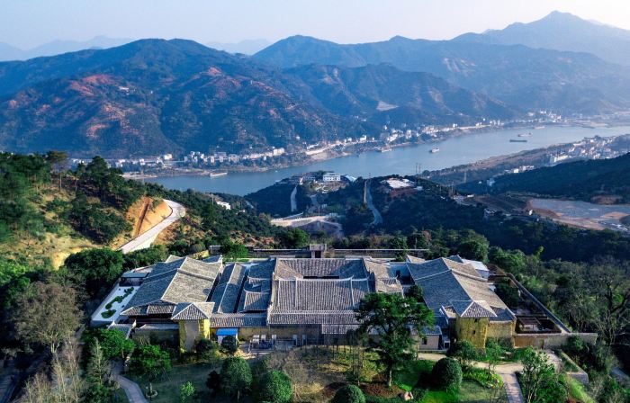 YunPan Aofeng Courtyard