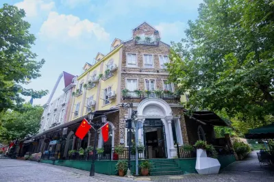 Pengzhou Rugu & Early Summer Homestay