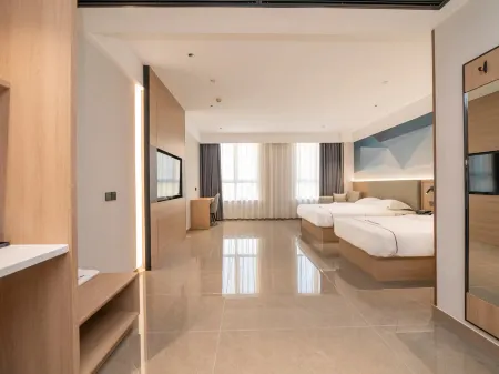 Yaji Hotel Hannan Отели рядом с достопримечательностью «Hubei Land Resources Vocational College»