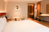 Interstate Honghu Hotel Hotel di Lu County