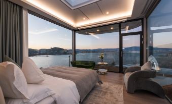 Dali Muhai Yangshan Space Capsule Cliff Seaview Hotel