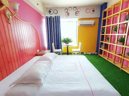 Jiutian Business Hotel (Zhengzhou Shamen Subway Station) Отели рядом с достопримечательностью «North China University of Water Resources and Electric Power Relational Area»